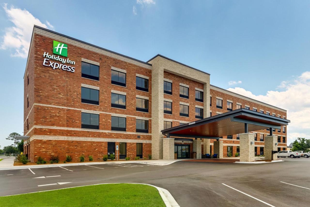 Holiday Inn Express - Wilmington - Porters Neck By Ihg Екстериор снимка