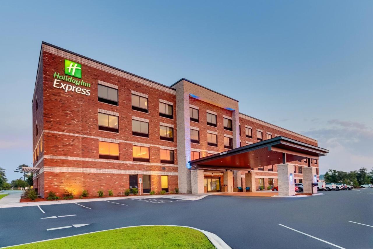 Holiday Inn Express - Wilmington - Porters Neck By Ihg Екстериор снимка