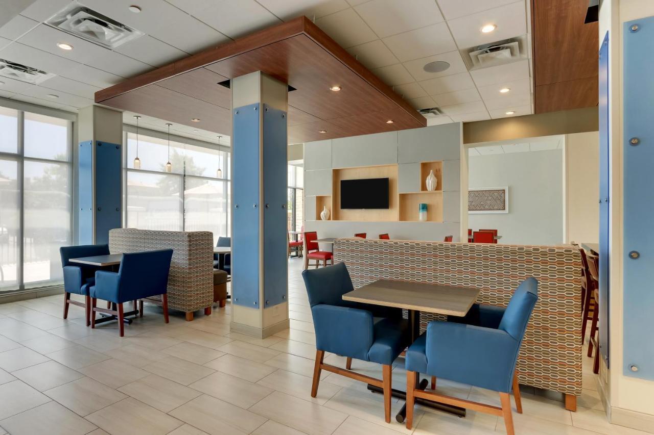 Holiday Inn Express - Wilmington - Porters Neck By Ihg Екстериор снимка