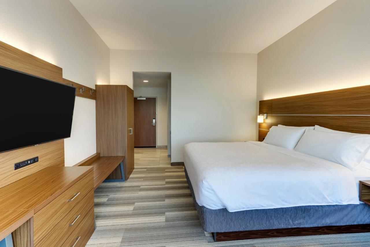 Holiday Inn Express - Wilmington - Porters Neck By Ihg Екстериор снимка
