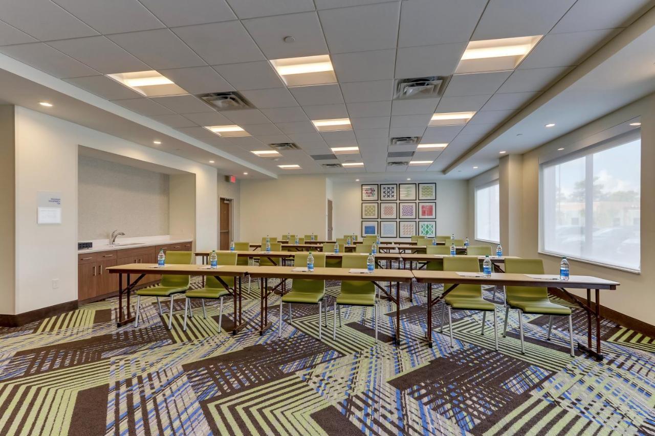 Holiday Inn Express - Wilmington - Porters Neck By Ihg Екстериор снимка