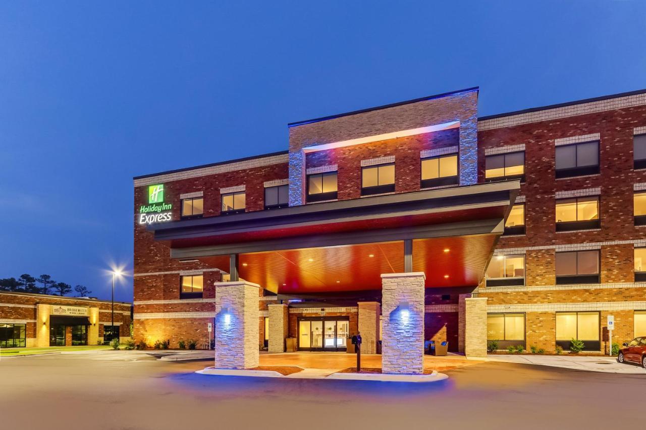 Holiday Inn Express - Wilmington - Porters Neck By Ihg Екстериор снимка