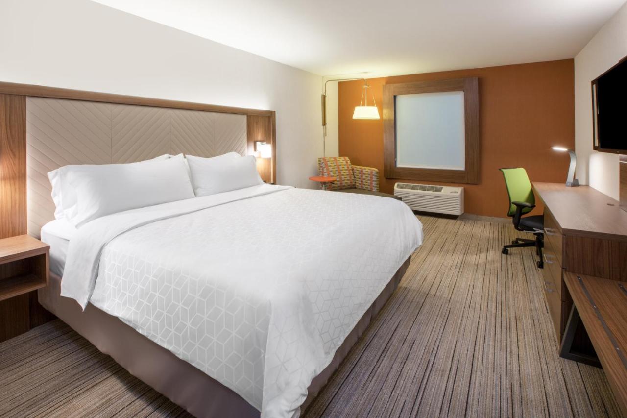 Holiday Inn Express - Wilmington - Porters Neck By Ihg Екстериор снимка