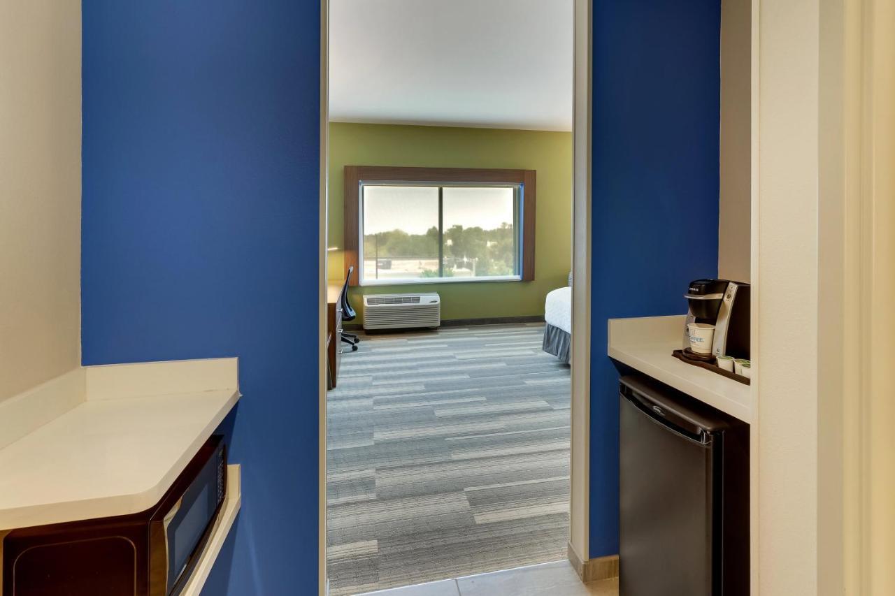 Holiday Inn Express - Wilmington - Porters Neck By Ihg Екстериор снимка