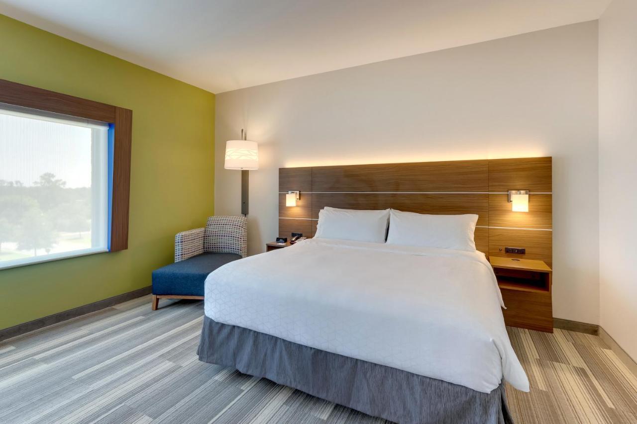 Holiday Inn Express - Wilmington - Porters Neck By Ihg Екстериор снимка